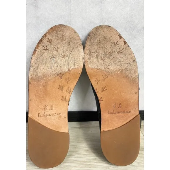 Beek Puffin Leather Shoes. Size: 8.5