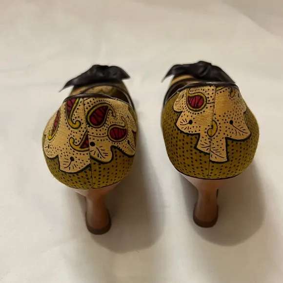 BETTYE MULLER Artifact Italy, Bow Paisley Canvas Leather Peep-Toe Pumps 37.5.