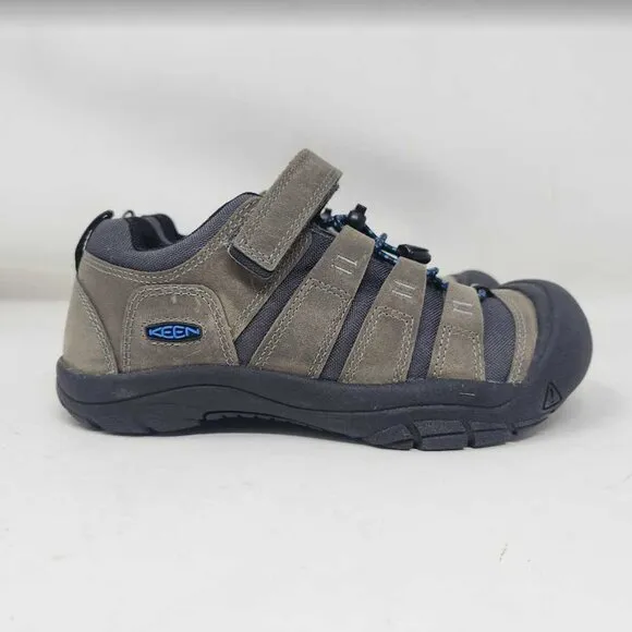 Big kids 3 Keen Newport hiking shoe sneaker in Steel Grey/Brilliant Blue 1025502