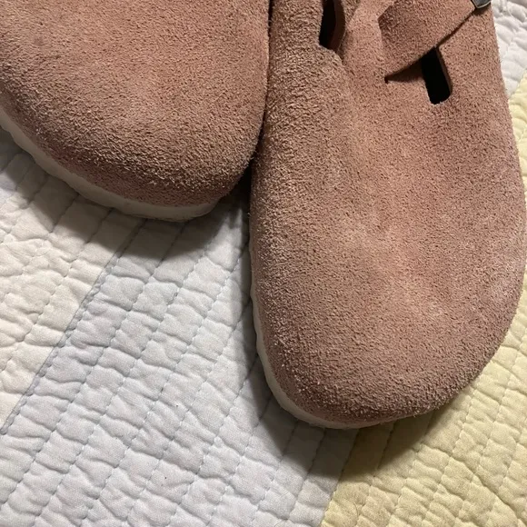 Birkenstock Women's Boston soft Sandal Light Rose Suede women’s 8 men’s 6