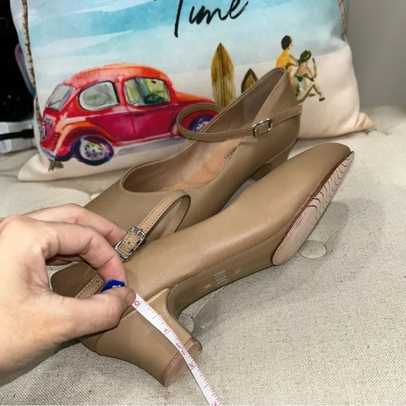 Bloch NWOB! Ladies Tan Leather Cabaret Character Shoes Size 9.5