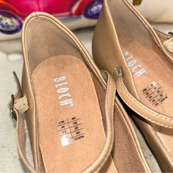 Bloch NWOB! Ladies Tan Leather Cabaret Character Shoes Size 9.5