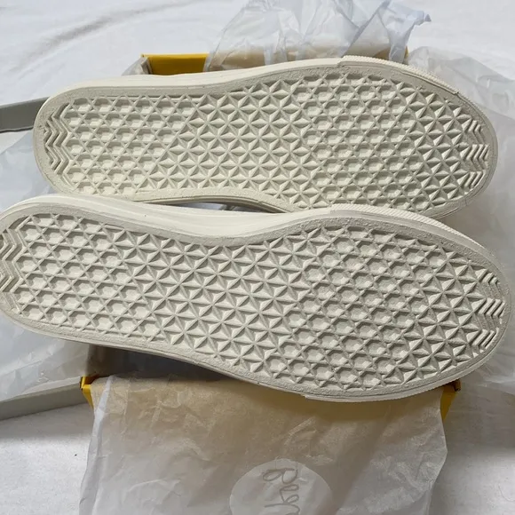 Boden Strawberry Embroidered White Canvas Sneakers