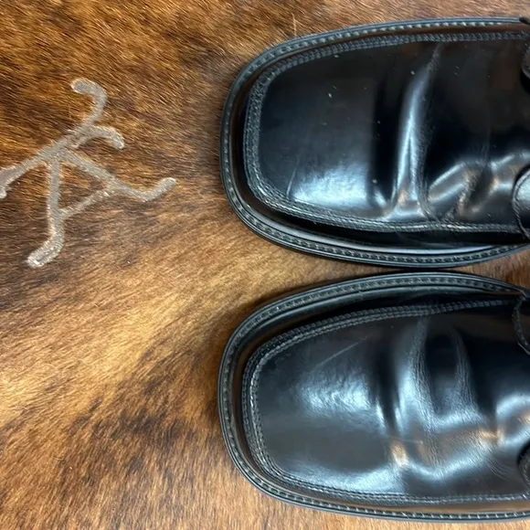 Bostonian Black Mens Dress Shoes Size 11M Real Leather in great condition