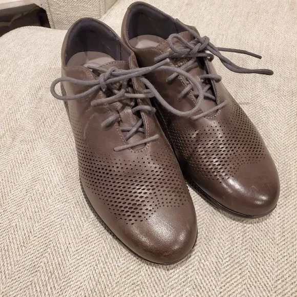 Brand new Cole Haan 2. Zero Grand leather shoes