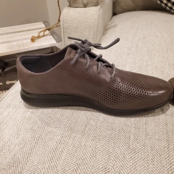 Brand new Cole Haan 2. Zero Grand leather shoes