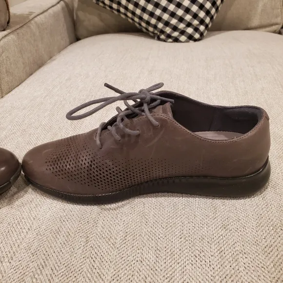Brand new Cole Haan 2. Zero Grand leather shoes