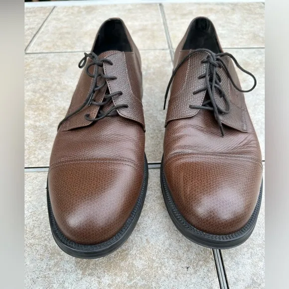 Brooks Brothers  1818 Brown Pebbled Leather Oxford Captoe Shoes Mens