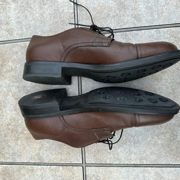 Brooks Brothers  1818 Brown Pebbled Leather Oxford Captoe Shoes Mens