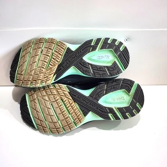 Brooks Launch 4