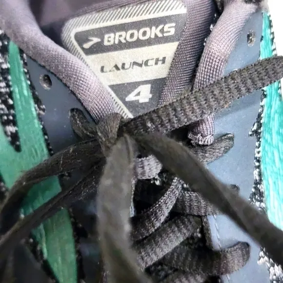 Brooks Launch 4