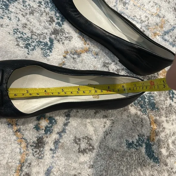 Bruno Magli Bibi women slip on ballet flat shoes size 37 in black