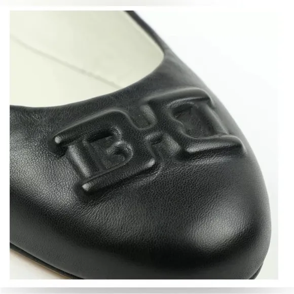 Bruno Magli Bibi women slip on ballet flat shoes size 37 in black