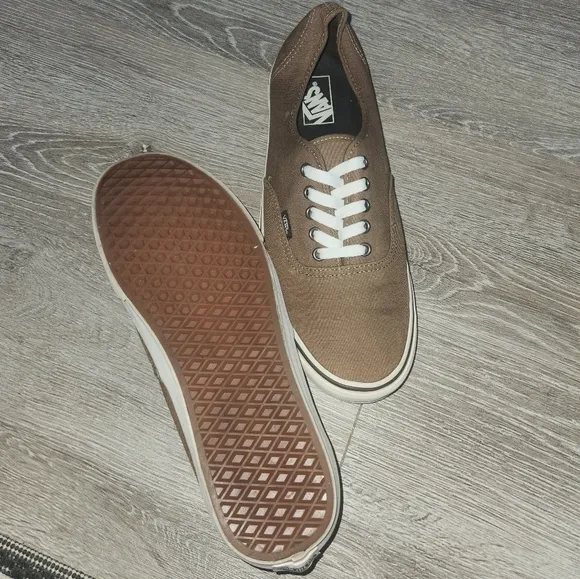 Bundle of 2 Vans Men's Brown &amp; Navy Canvas Sneakers