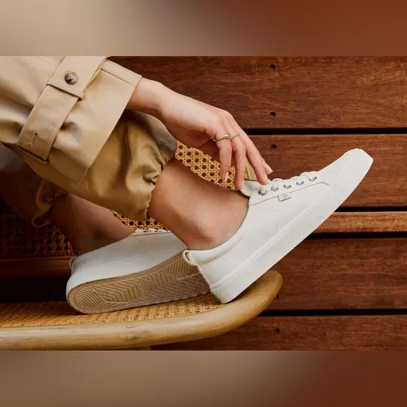 Cariuma OCA Low Mystic Grey Canvas Sneaker Shoes NEW Women’s 9