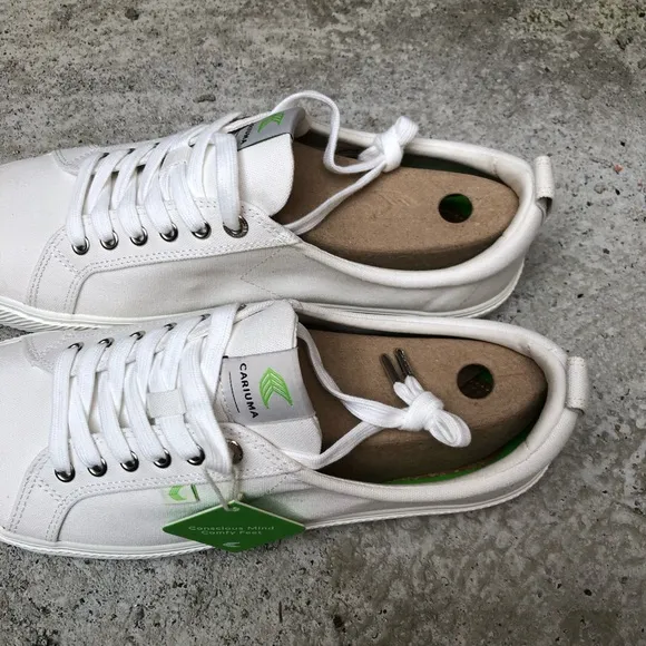 Cariuma Off-White Canvas OCA Low Shoes Men's Size 13
