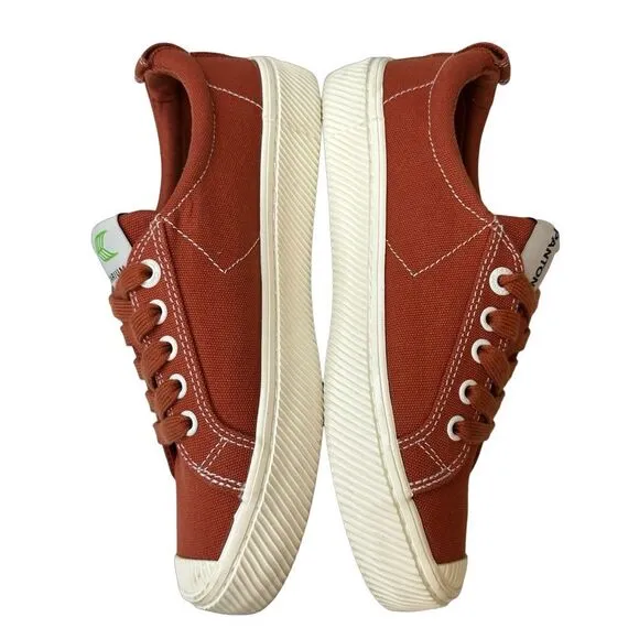 CARIUMA Pantone Rust/Off-White Canvas Women’s Size 7