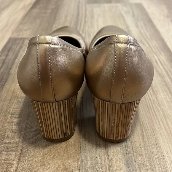 Casadei Rose Bronze Gold Bamboo Rounded Block Heels Shoes Size 8.5
