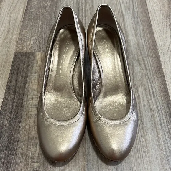 Casadei Rose Bronze Gold Bamboo Rounded Block Heels Shoes Size 8.5