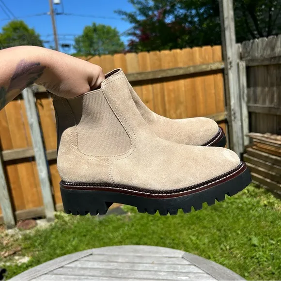 Caslon Miller Water Resistant Chelsea Boots size 5.5