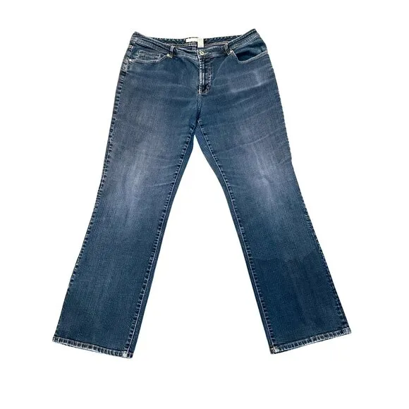 Chicos Platinum Denim Quartz M2 Mid Rise Bootcut Jeans Blue Embroidered Back Poc