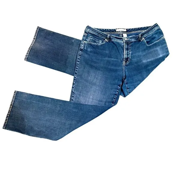 Chicos Platinum Denim Quartz M2 Mid Rise Bootcut Jeans Blue Embroidered Back Poc