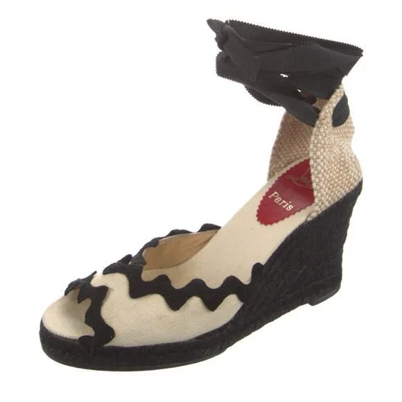 CHRISTIAN LOUBOUTIN Scallop Edge Cream Black Peep Canvas Virage 100 Wedges EU 39