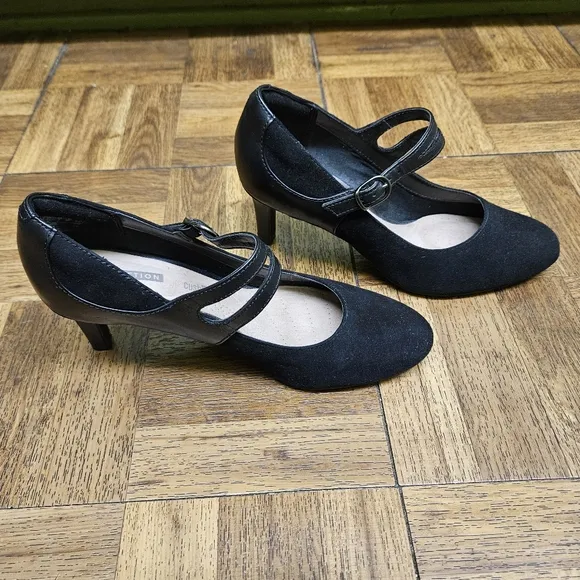 Clarks Black Mary Jane Heels Size 7 Collection by Clarks Soft Cushion Shoes
