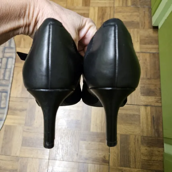Clarks Black Mary Jane Heels Size 7 Collection by Clarks Soft Cushion Shoes