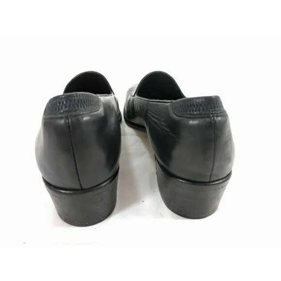 Cole Haan Black Italian Leather Kilt Tassel 8 B