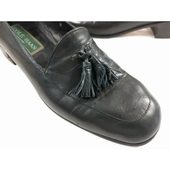 Cole Haan Black Italian Leather Kilt Tassel 8 B