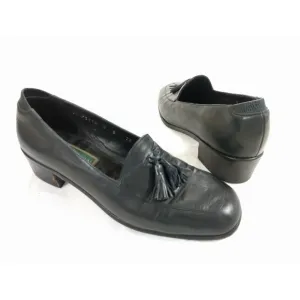 Cole Haan Black Italian Leather Kilt Tassel 8 B