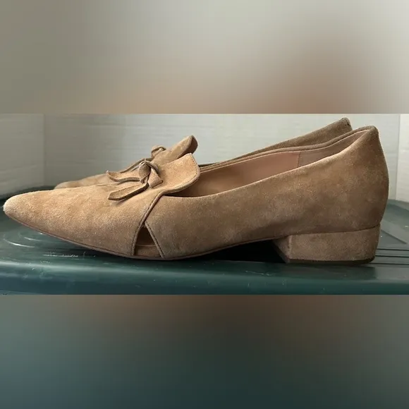 Cole Haan Women's Tan Suede Loafers Size 6B EUC