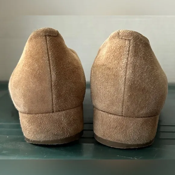 Cole Haan Women's Tan Suede Loafers Size 6B EUC