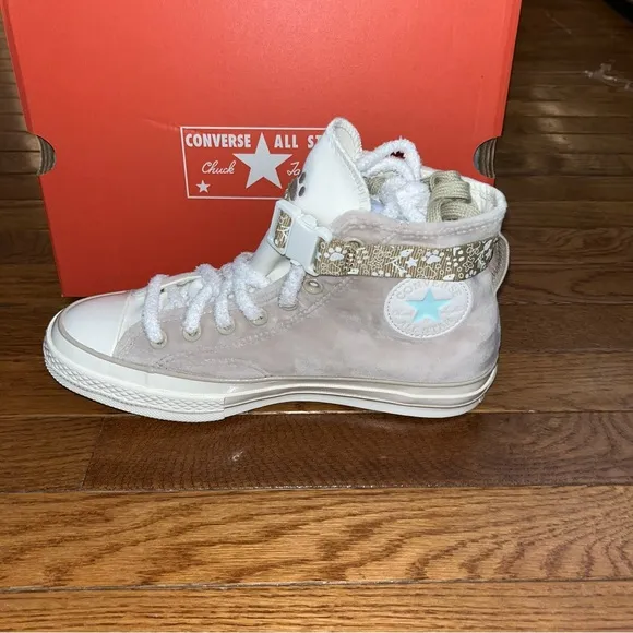 Converse Gender Inclusive Chuck 70 High Top Sneakers  Beach Stone Women’s Size 9