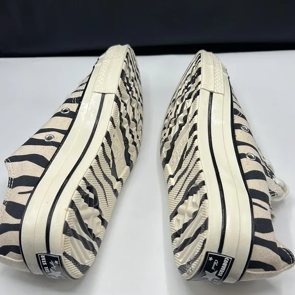 Converse shoes brand new size 8