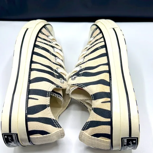 Converse shoes brand new size 8