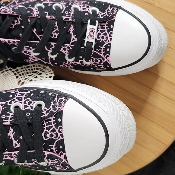 👉CONVERSE x HELLO KITTY CHUCK TAYLOR ALLSTAR CHUNKY HEEL CANVAS OX BLACK ~SZ 9