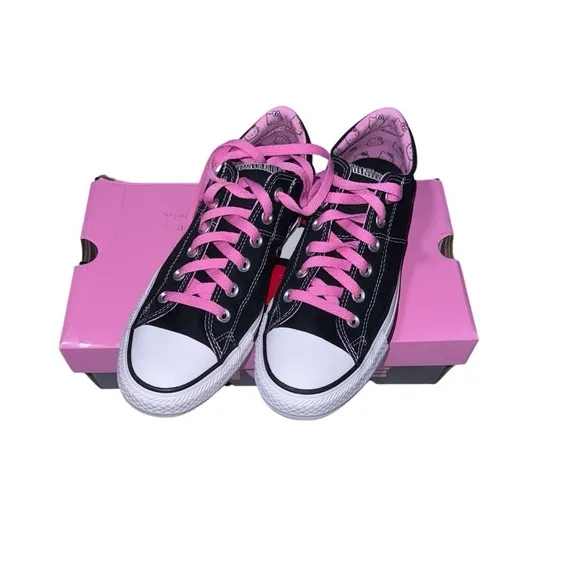 Converse X Hello Kitty (NWT) RARE, Limited Edition, Women’s Size 9