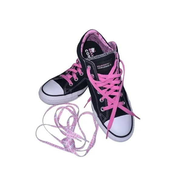 Converse X Hello Kitty (NWT) RARE, Limited Edition, Women’s Size 9