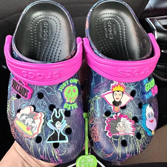 🦋Crocs Unisex-Child Classic Disney Villains Clog size-11