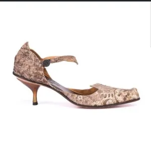 Cydwoq brown leather custom made kitten heels size 39.5