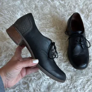 Dansko Louise Lace Up Black Leather Heeled Oxford Shoes Sz 6.5 Black