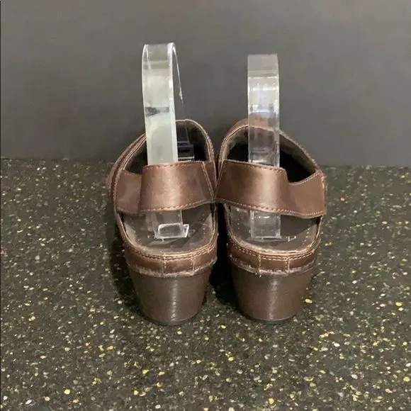 Dansko Pearl (Brown Floral) Women's Clog Shoes