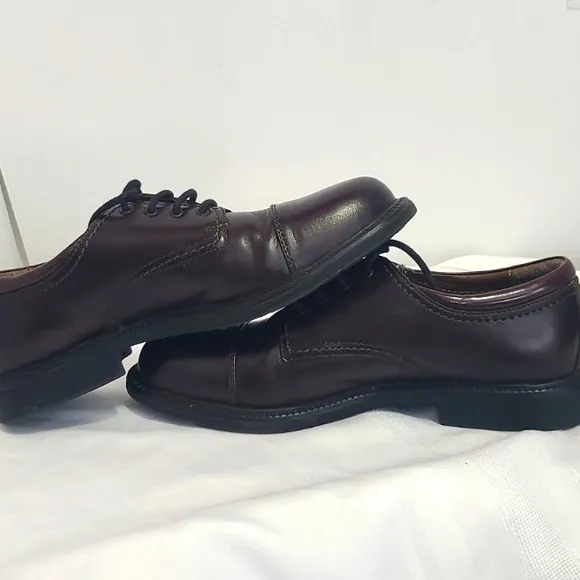 Dockers Mens Leather Shoes Color Brown Size 8.5M Oxford Lace Up Casual