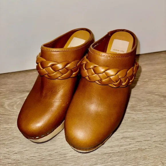 DOLCE VITA shoes women’s size 6.5