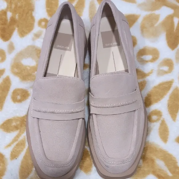 Dolce Vita Women's Tan Loafers