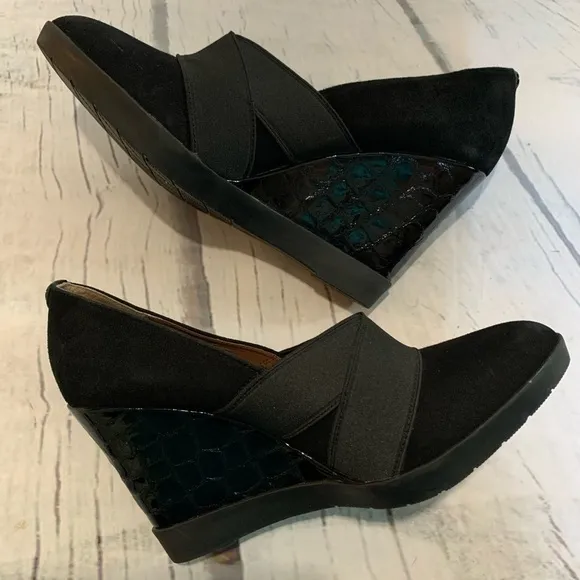 Donald J. Pliner Carla Wedge - Black