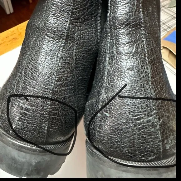 Donald Pliner Black Shimmer Leather Rigg MemoryFoam Footbed Mens Dress Boot 10.5