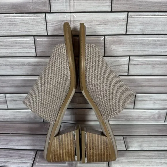 Donald Pliner Women's Light Taupe Haze Slide Mule Heeled Sandals Shoe Size 8-NEW